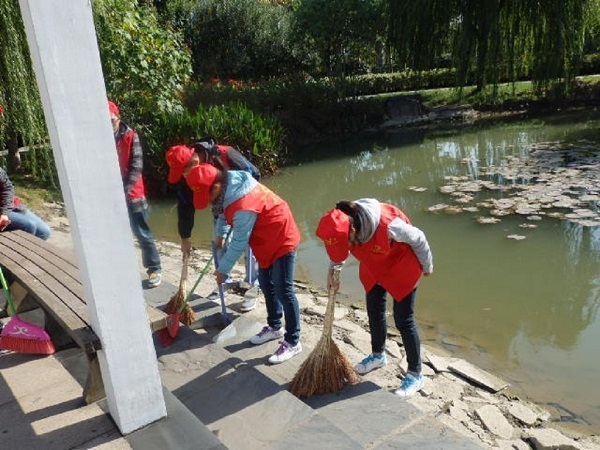 “国际大学生节”：小义工传递大能量